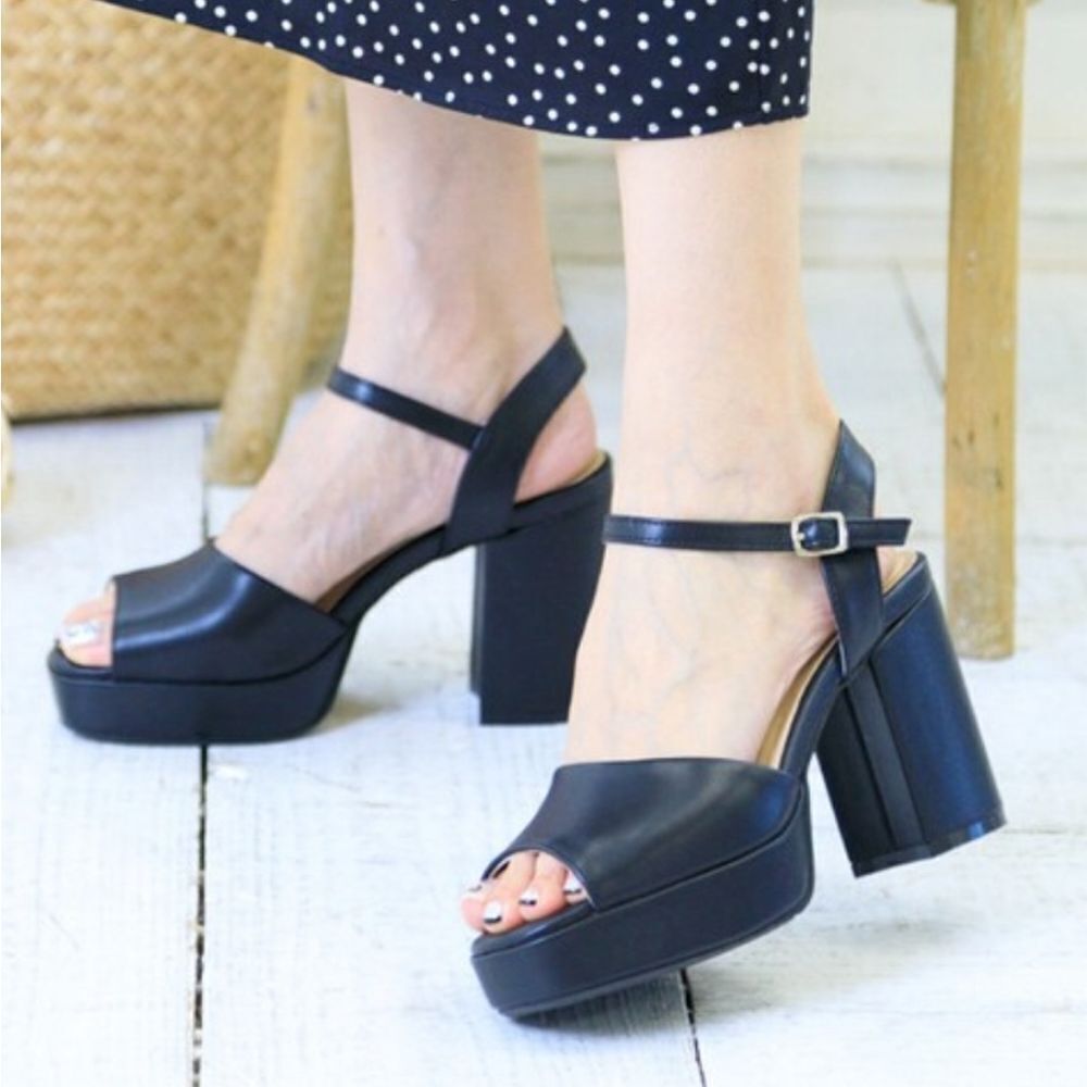 BRAND NEW A.NEW.DAY  BLOCK HEEL WOMEN'S SANDAL